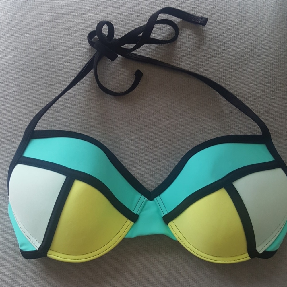 Bathing suit top